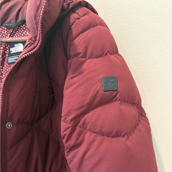 The North Face Long Jacket - Burgundy, Small - Picture 7 of 11